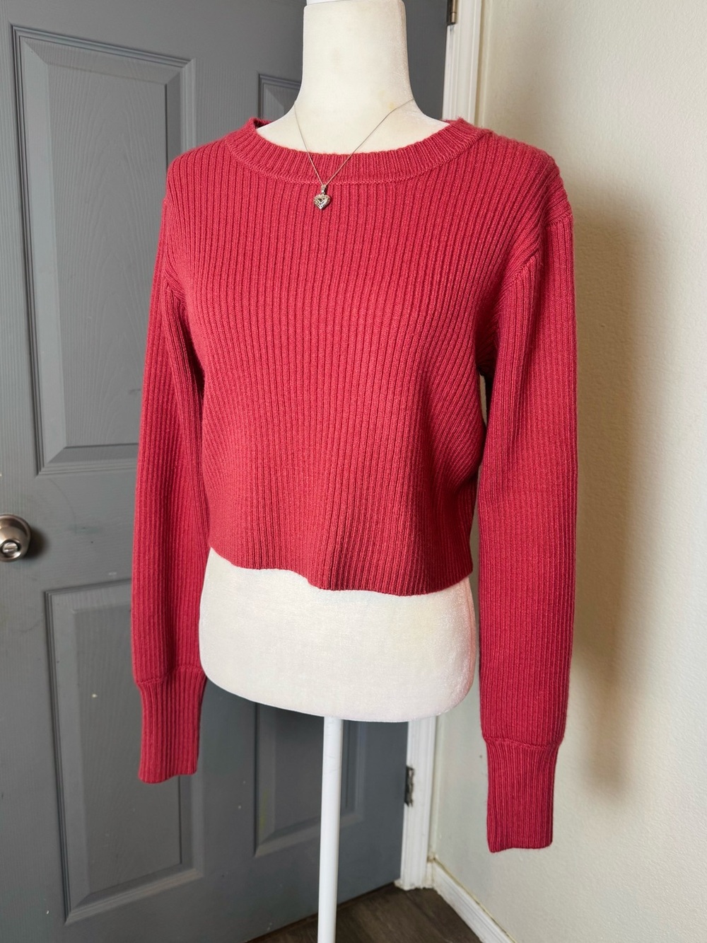 Lulus Cropped Sweater Small